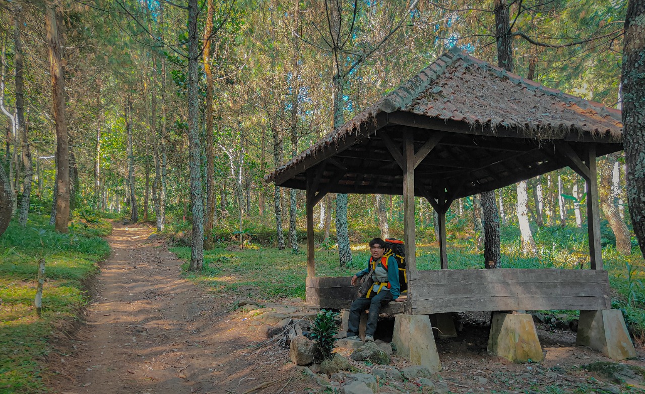 tracking Curug Cipalasari