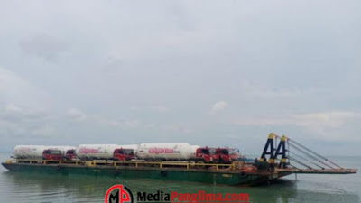 Muat Gas Elpiji Dari Palembang Menuju Muntok, Kapal Leoton 3 Diamankan Komandan KRI Silea