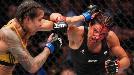  A Leoa voltou! Amanda Nunes deixa Julianna Peña pingando sangue, se vinga e retoma cinturão para ser dupla campeã