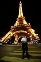 Eiffel tower bomb threat