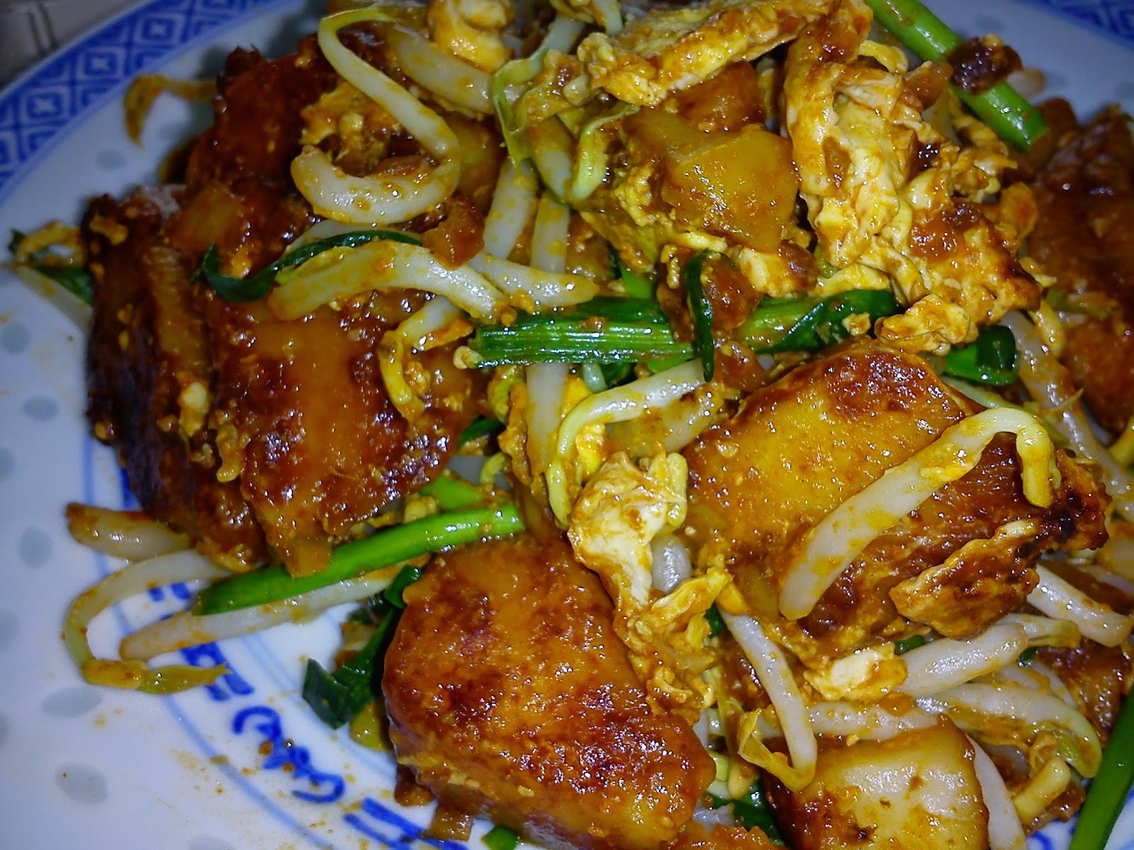 Cooking Pleasure: CHAR KOAY KAK [FRIED STEAMED RICE CAKE]