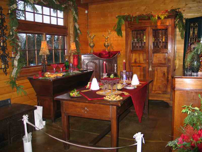 Old Fashioned Kitchen Cabinets