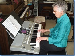 Ngaire Lonergan, playing Phyl Briscoe's super new Yamaha PSR-710