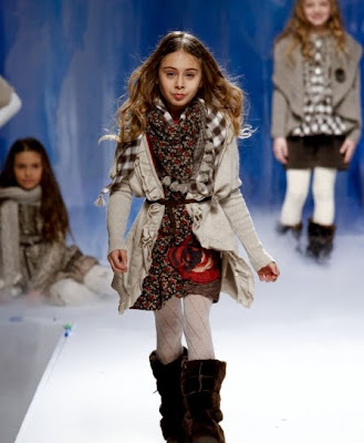 MODA INFANTIL CON ACCESORIOS TEJIDOS 2012