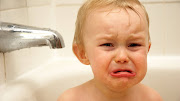 Kid crying while taking bath (windows hd wallpaper kids )