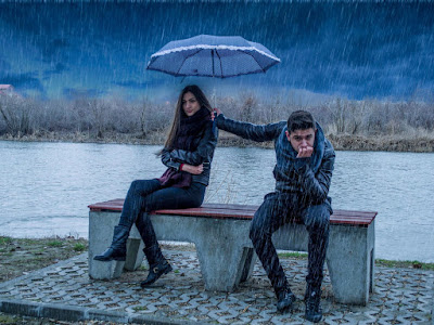 fotos de parejas en la lluvia