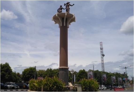 Kliping Seni Budaya - Kumpulan Tugu Di Oku Timur dan Keterangannya