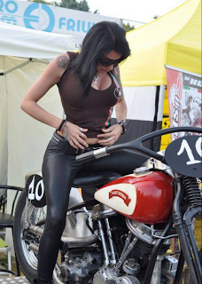 Babes & Bikes 