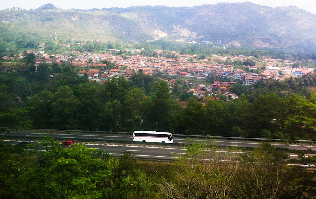 Bus ke Bandara Soekarno-Hatta Dari Tasikmalaya