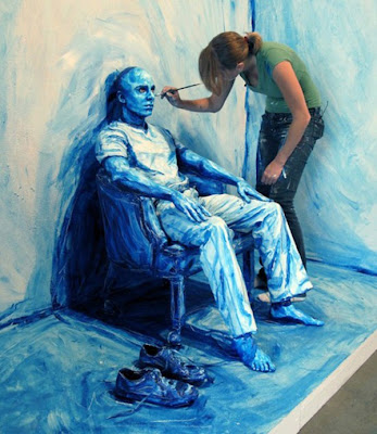 Painting Blue Man face