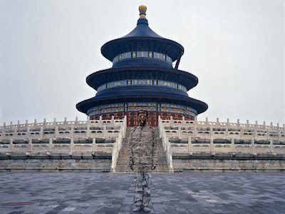 Incredible Camouflage Art by Liu Bolin Seen On coolpicturesgallery.blogspot.com
