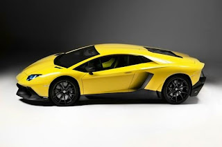 Lamborghini shows Aventador LP720-4 