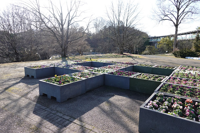 鳥取県西伯郡南部町鶴田 とっとり花回廊 エントランス展示