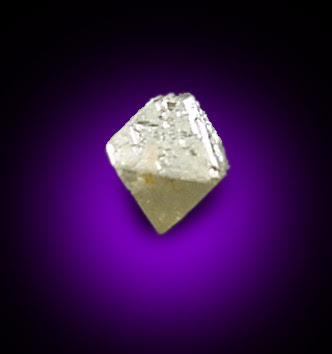 Single octahedral diamond crystal