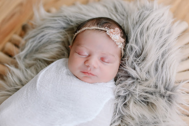 spotted stills, newborn, newborn photography, portland newborn, portland newbornphotography, natural light newborn, in home newborn photographer, jenn pacurar