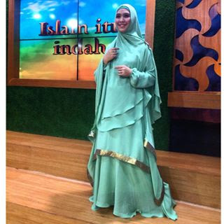 Oki Setiana Dewi di Islam Itu Indah Trans Tv