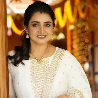 Sujitha Dhanush in a stunning saree, capturing classic elegance