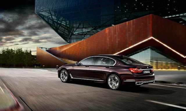 2017 BMW M760Li XDrive V12 Excellence