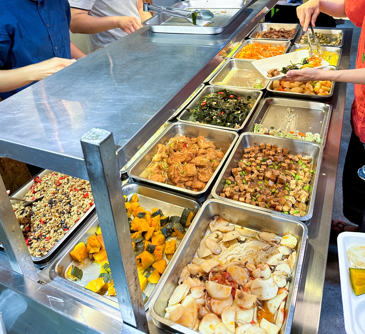 玉貴人蔬食~台北素食自助餐、晚餐素食吃到飽、近捷運南京復興站