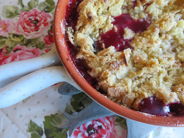 Peach, Cherry & Almond Crumble