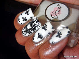 Lacquer Lockdown - nail art stamping polishes, stamping polish, Rica Whiteout, Rica Whiteout review. Loja BBF, BBF07, fleur de lis nail art, floral nail art, abstract nail art
