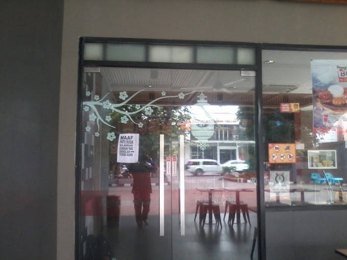 Cutting Vinyl Sticker Event Chinese New Year @ Richeese Factory Semarang