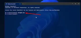 Menggunakan PowerShell.