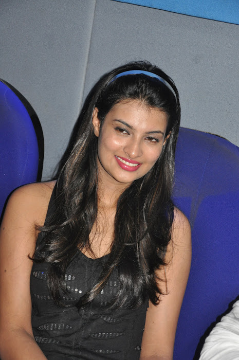 sayali bhagat spicy @ kattu puli audio launch actress pics