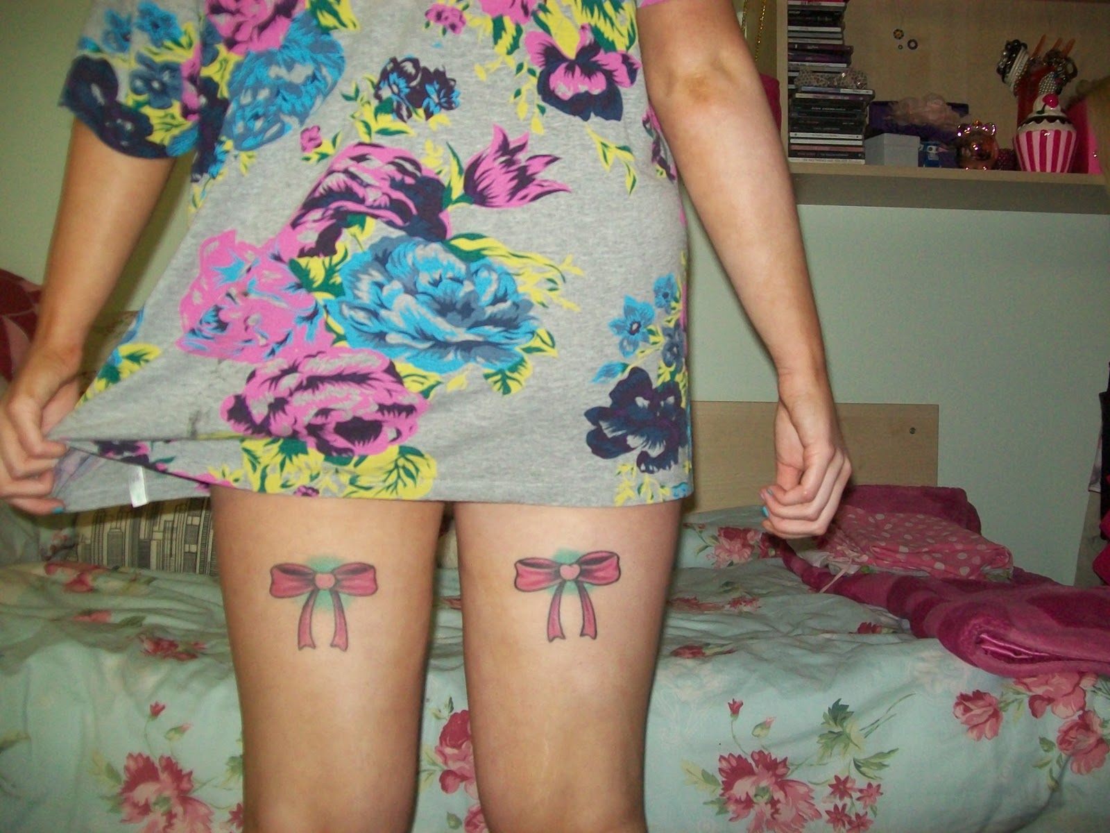 bow tattoos on the back of