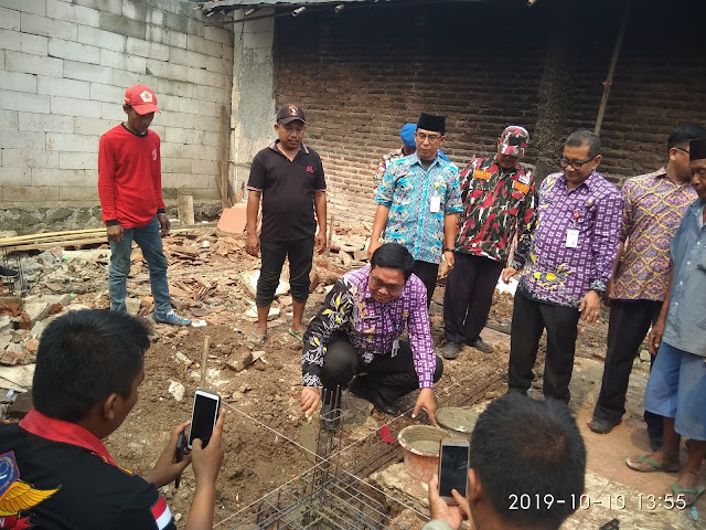 gebrak pakumis kabupaten tangerang Sepatan Timur Pertama Pembangunan Rumah Tak Layak Huni