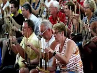 Kalau Bule Main Angklung