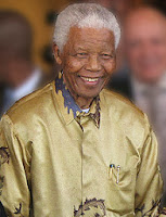 Biografi Nelson Mandela - Revolusioner Anti-Apartheid