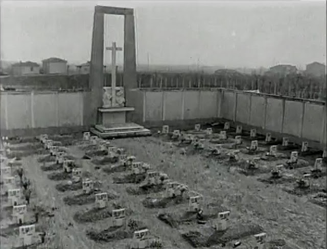 Cimitero di Frassinelle con 84 tombe allluvione Polesine 1951: Camion della morte - monumento di Virgilio Milani