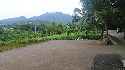 tempat parkir taman korpri tangga 100 bandung