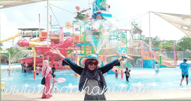 Go Wet! Waterpark Grand Wisata Bekasi