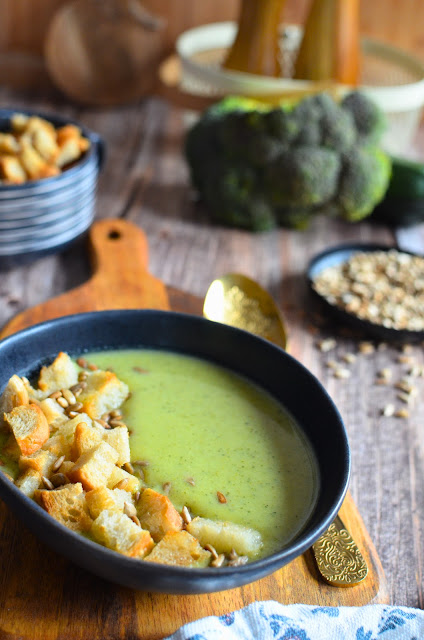 Zupa krem z brokułów i cukinii