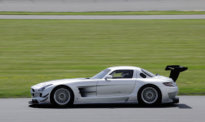 Mercedez Benz SLS