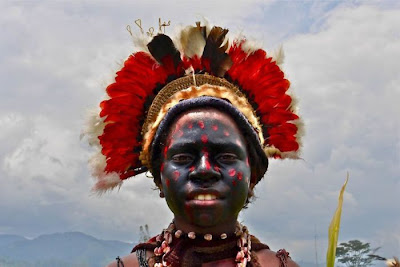 Modern Life Of Papuans Seen On www.coolpicturegallery.us