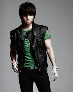 http://vietsukino.blogspot.com/2012/09/fakta-tentang-daesung.html