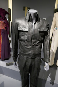 Austin Butler Elvis black leather costume