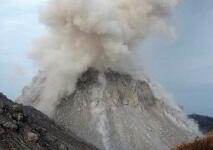 VIDEO YOUTUBE LETUSAN GUNUNG ROKATENDA 2013 