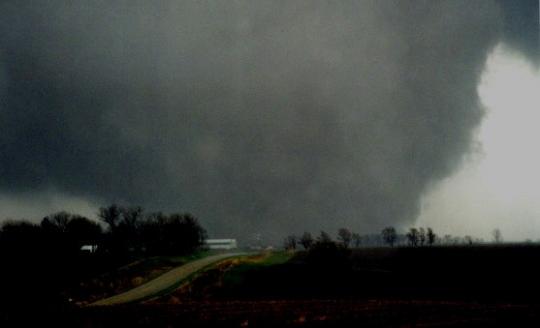 tornado alabama april 2011. Apr 29, 2011 · President