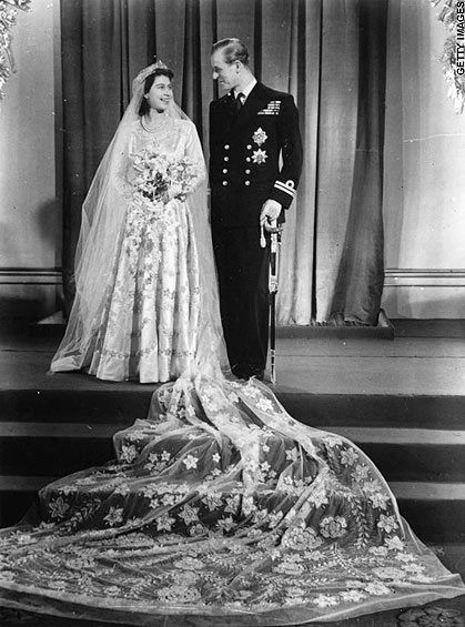 queen elizabeth ii wedding dress. queen elizabeth ii wedding