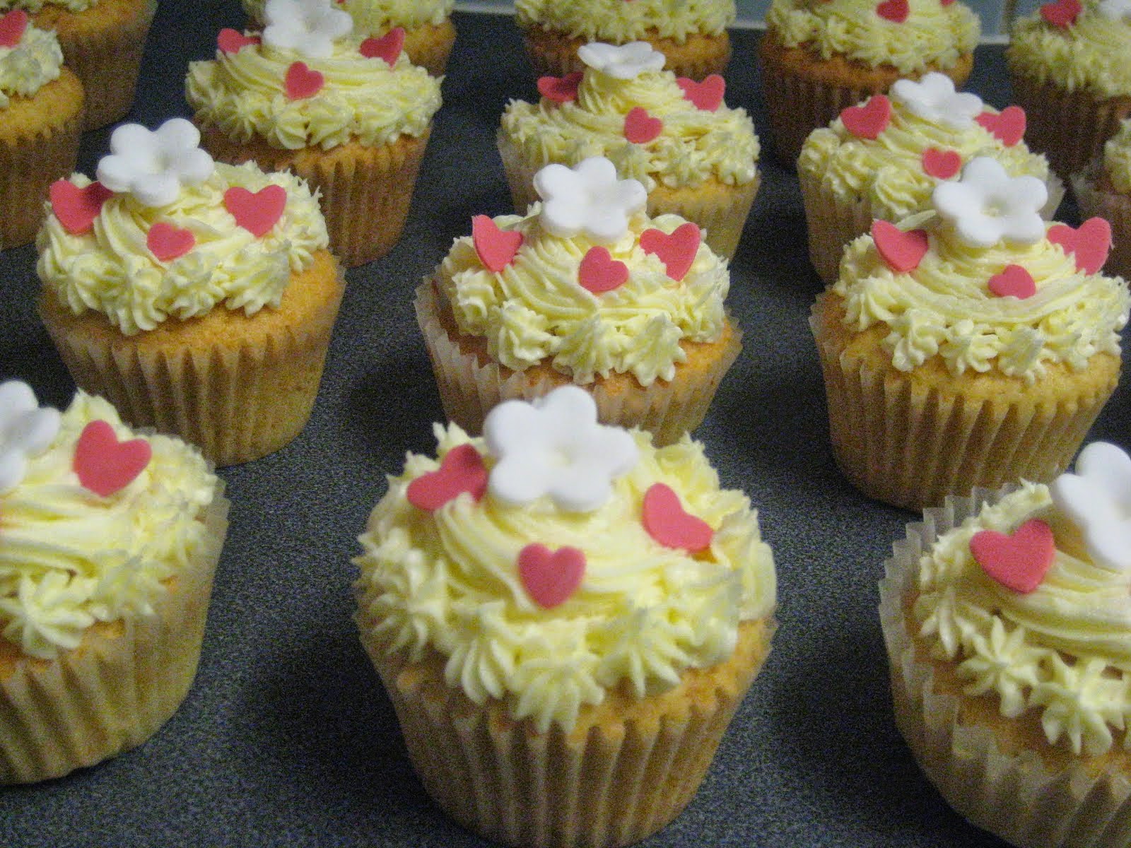Victoria Sponge Cupcakes