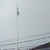 Hari Pahlawan Nasional, Bendera Sobek dan Kusam Berkibar di Halaman Kantor BAPENDA Kab Tangerang