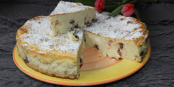Sernik z żurawiną