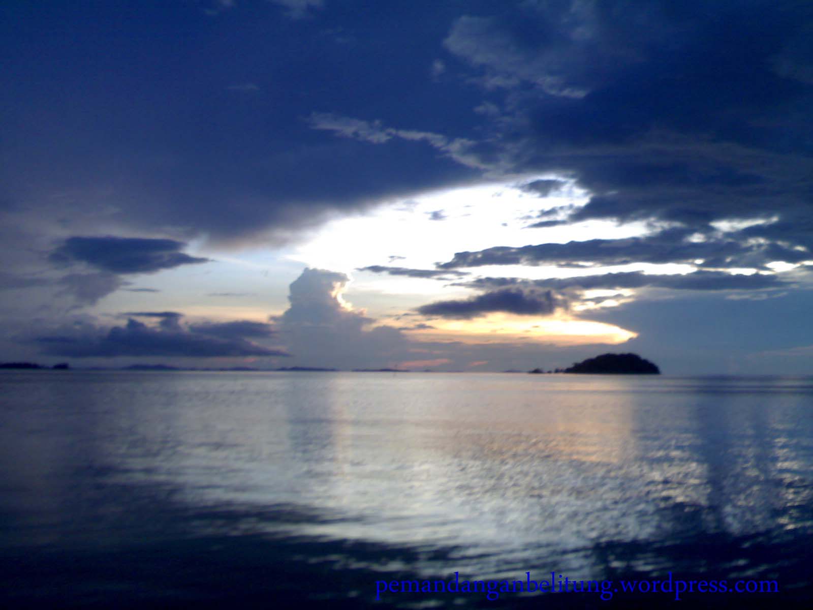 foto pemandangan di tepi pantai  Pemandanganoce