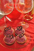 Pentru Ziua Indragostitilor: Pink Velvet Cupcakes (dsc )