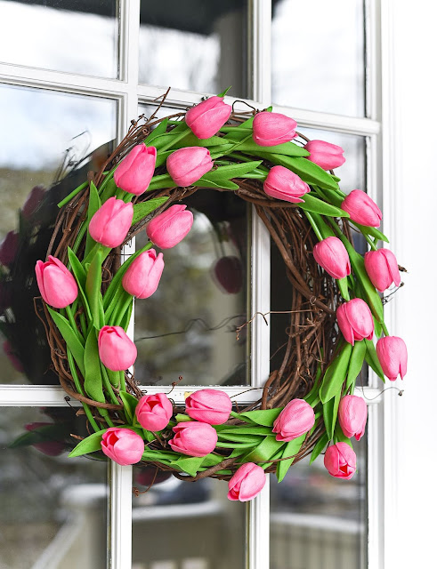 DIY Spring Tulip Wreath