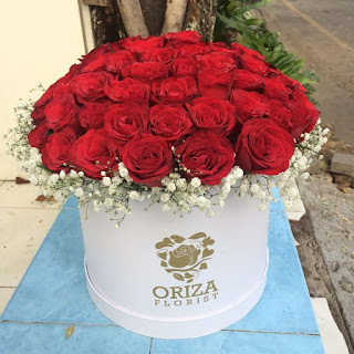 toko bunga mawar merah di surabaya, tempat jual mawar merah di surabaya, harga rangkaian bunga mawar merah di surabaya